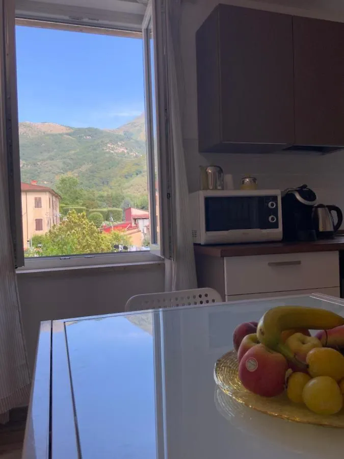 Apartment Casa La Wanda - Camaiore Toscana - 2 Bedroom & Terrace