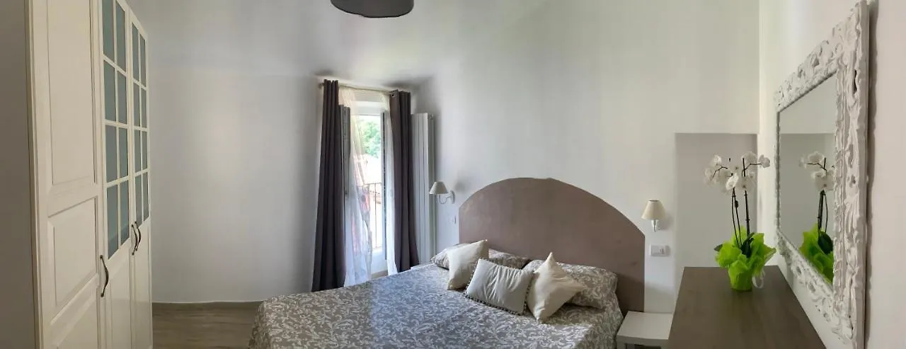 Apartment Casa La Wanda - Camaiore Toscana - 2 Bedroom & Terrace Italy