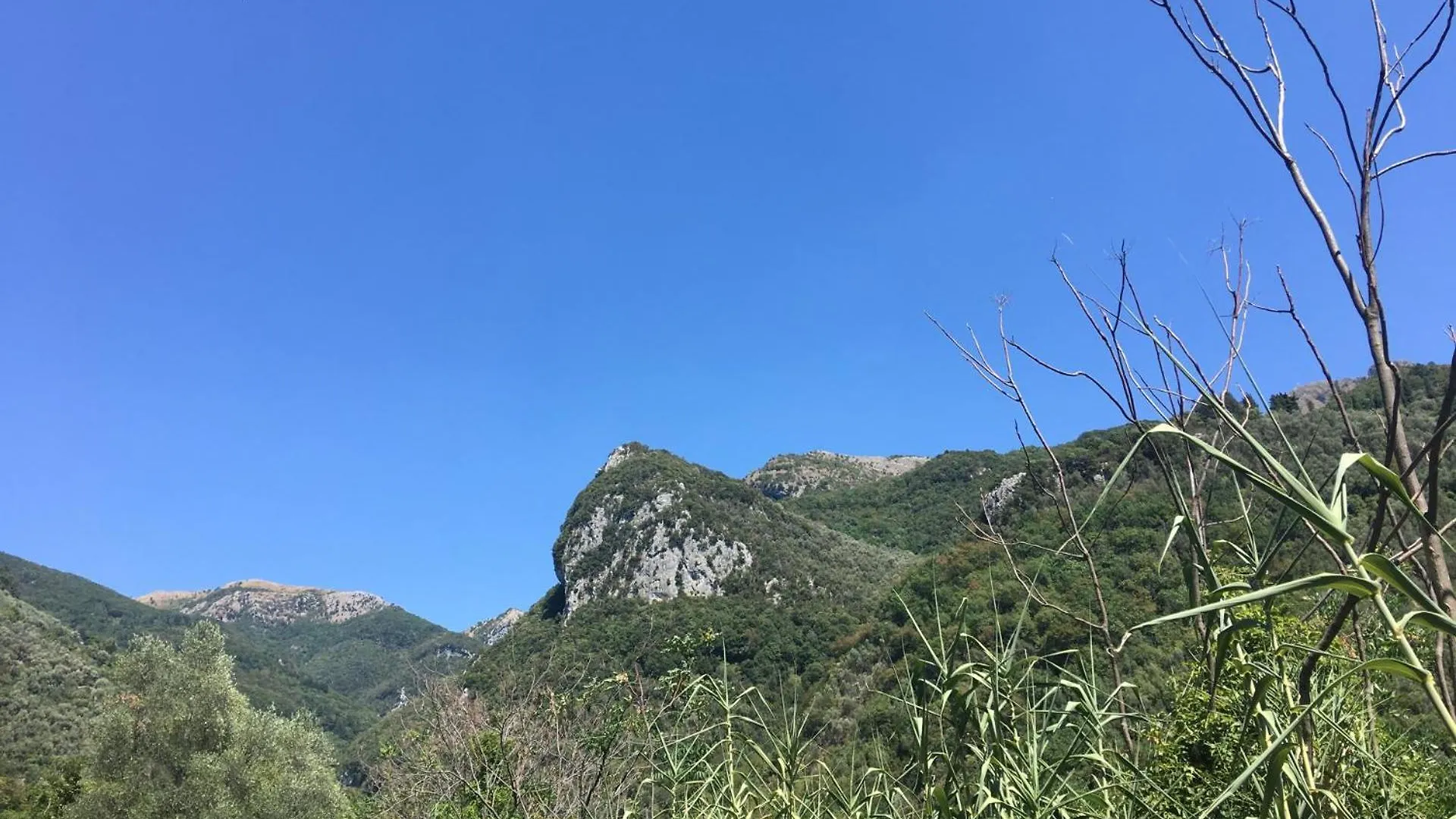 Casa La Wanda - Camaiore Toscana - 2 Bedroom & Terrace Italy
